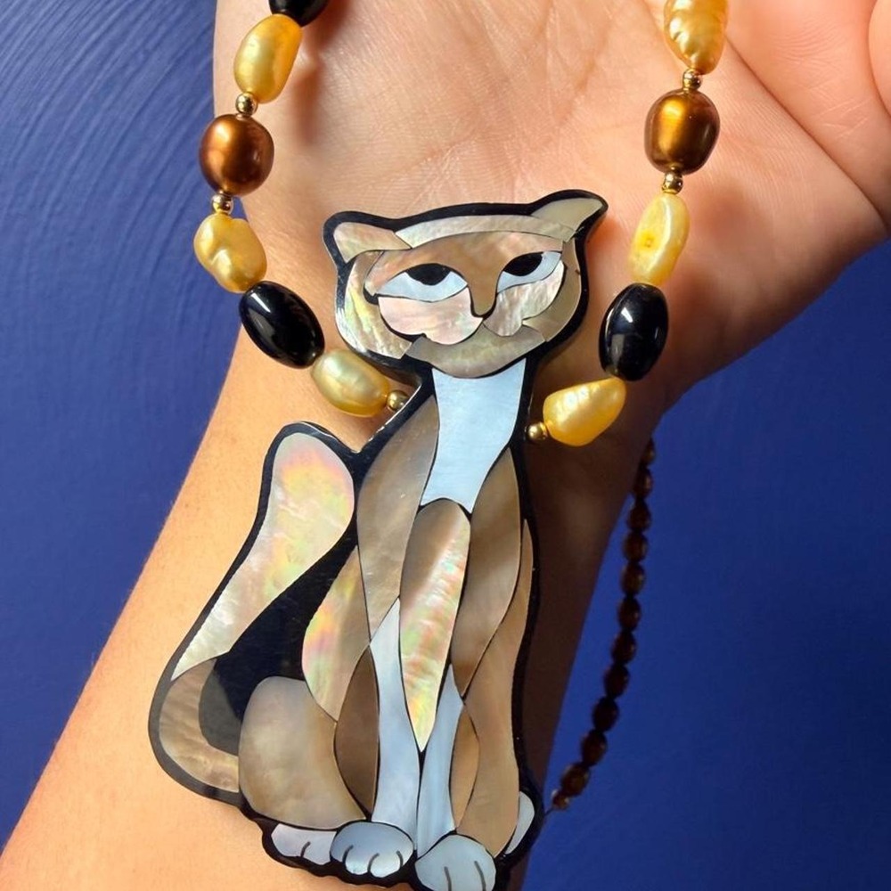 Vintage 80s Lee Sands Mother of Pearl Mosaic Cat Necklace